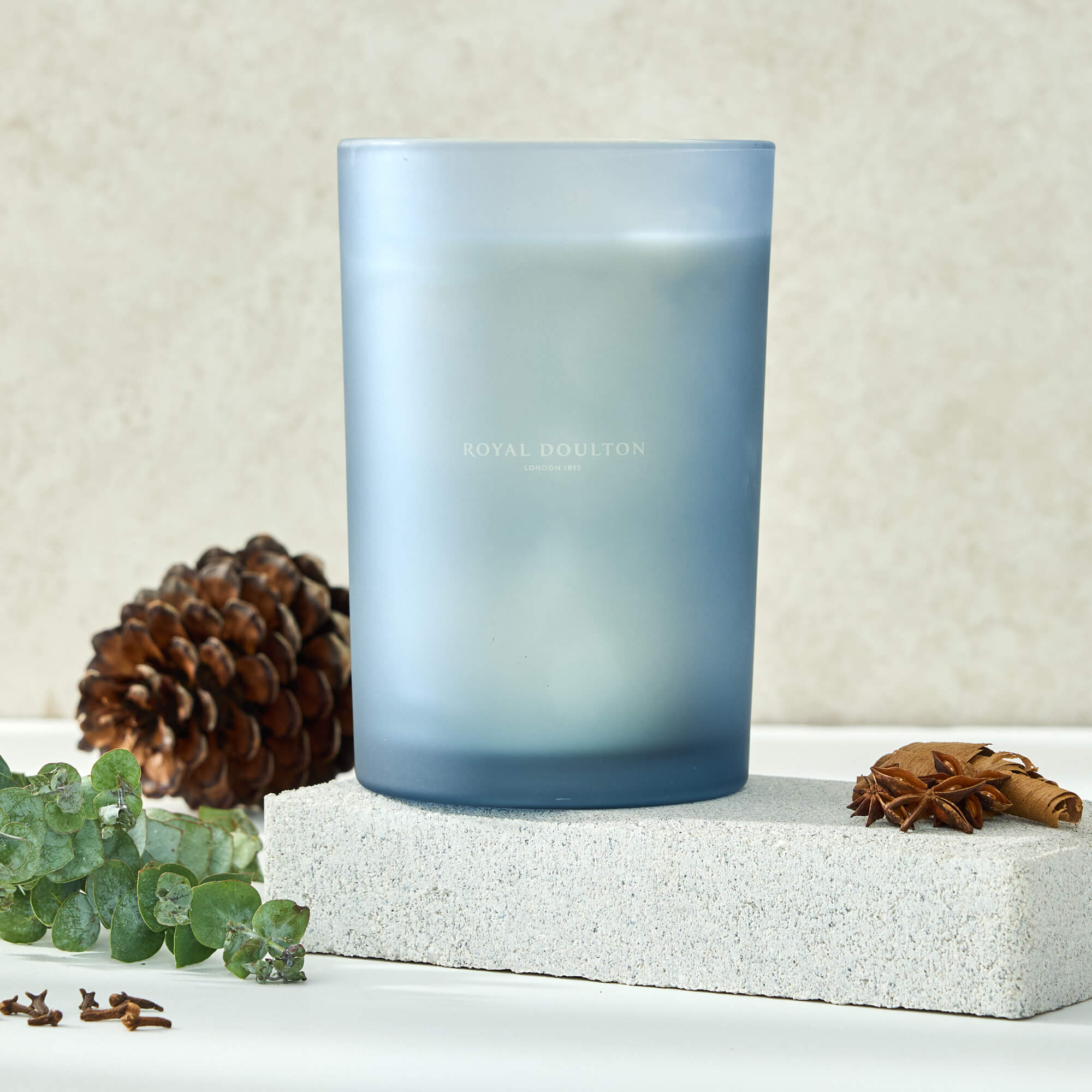 Royal Doulton Montclair Candle 1000ml in Patchouli & Cypress