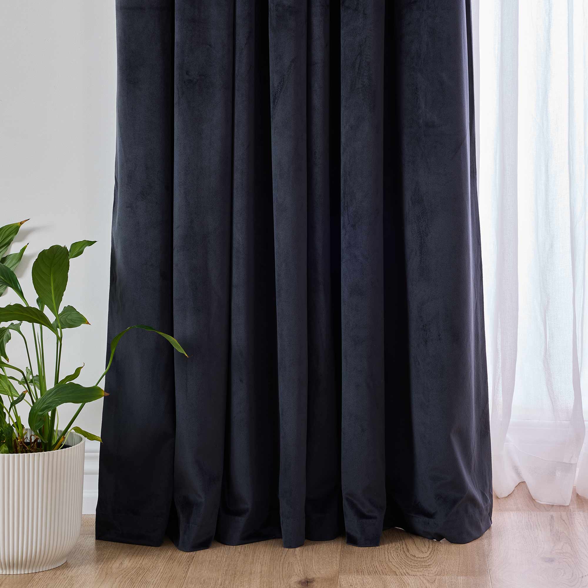 Royal Doulton Sloane curtain in Midnight