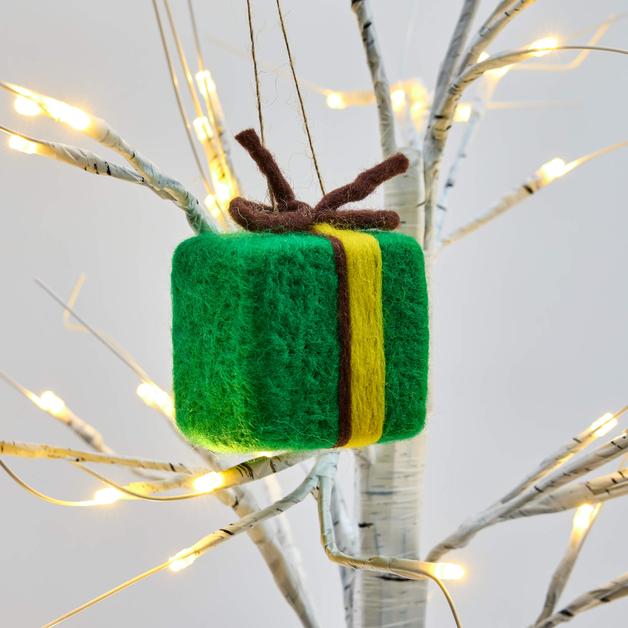 Royal Doulton Bunnykins Present felt Christmas ornament