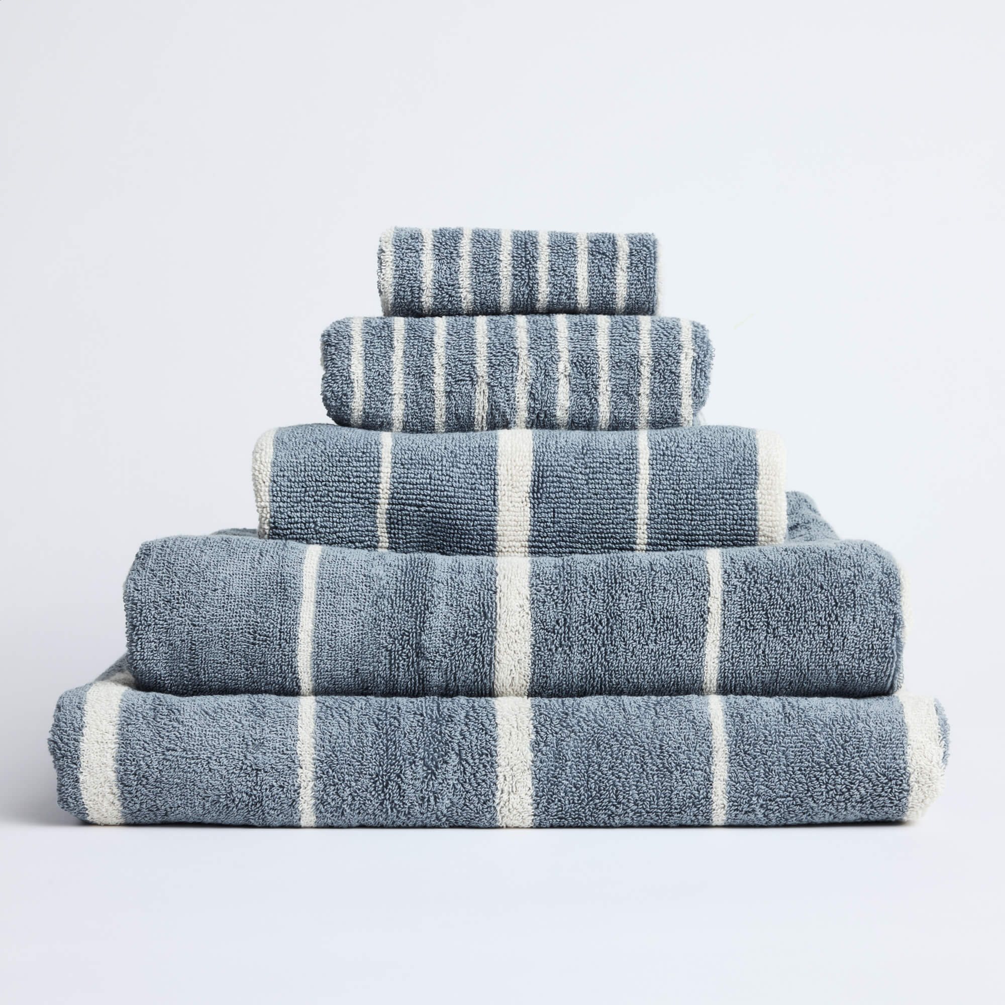 Royal Doulton Flynn towel set in Steel