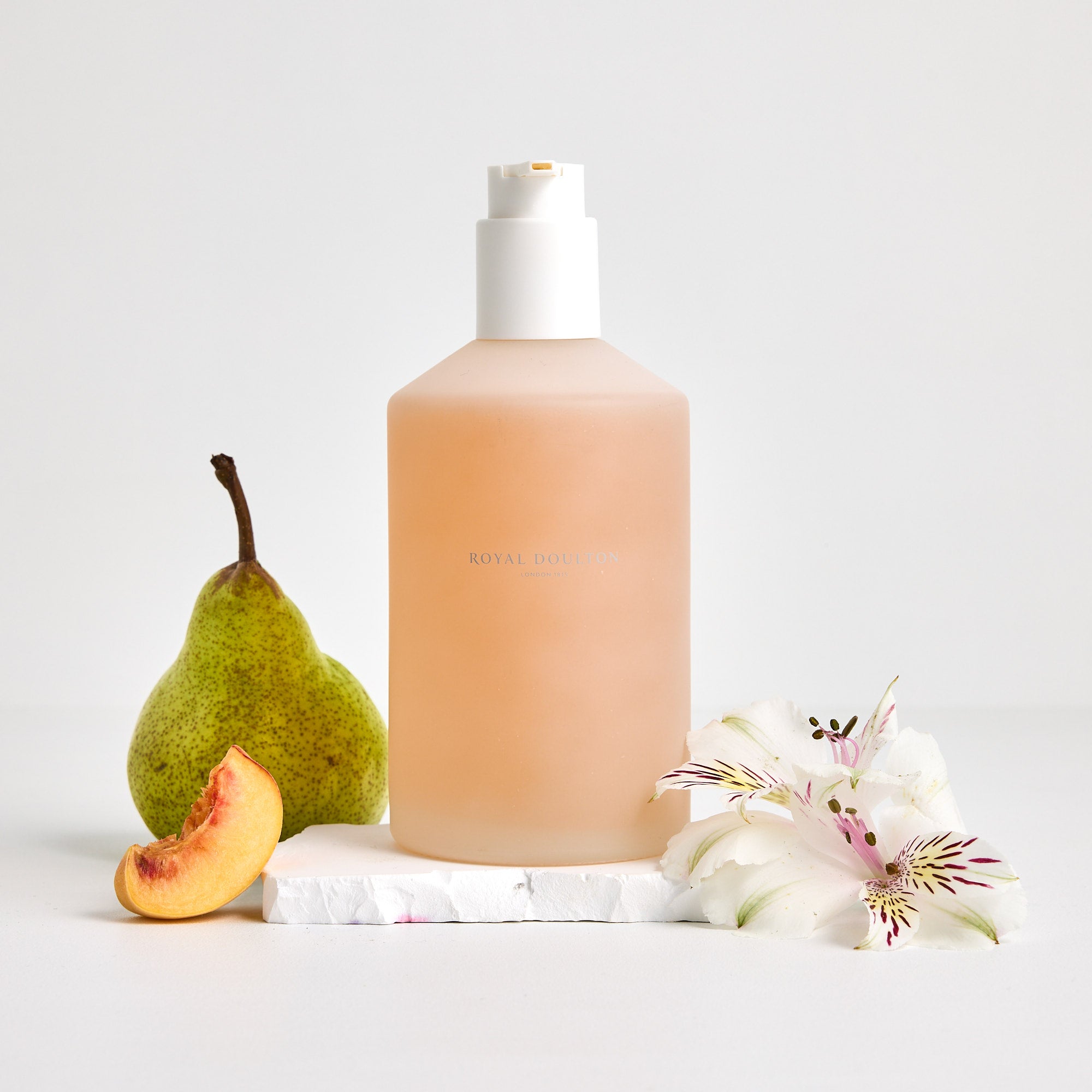 Royal Doulton Mayfair Body Wash in White Gardenia