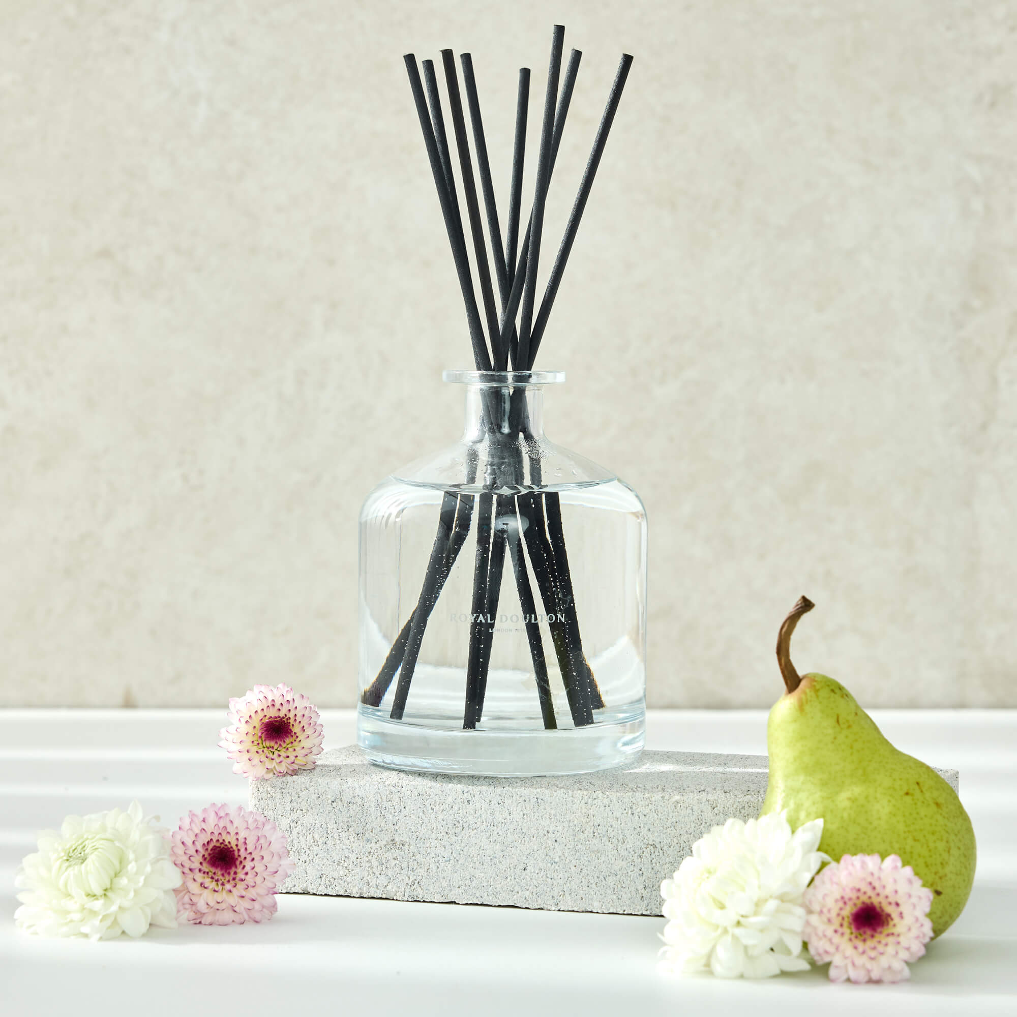Royal Doulton Mayfair Diffuser 500ml in White Gardenia